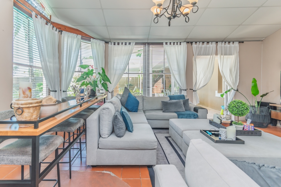 4 Bedroom Property for Sale in Claremont Western Cape